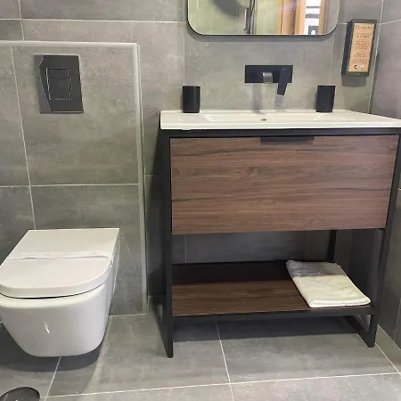 Pontinha Exclusive House